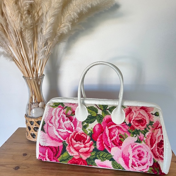 clever carriage company Handbags - NWOT Clever Carriage Company Bag